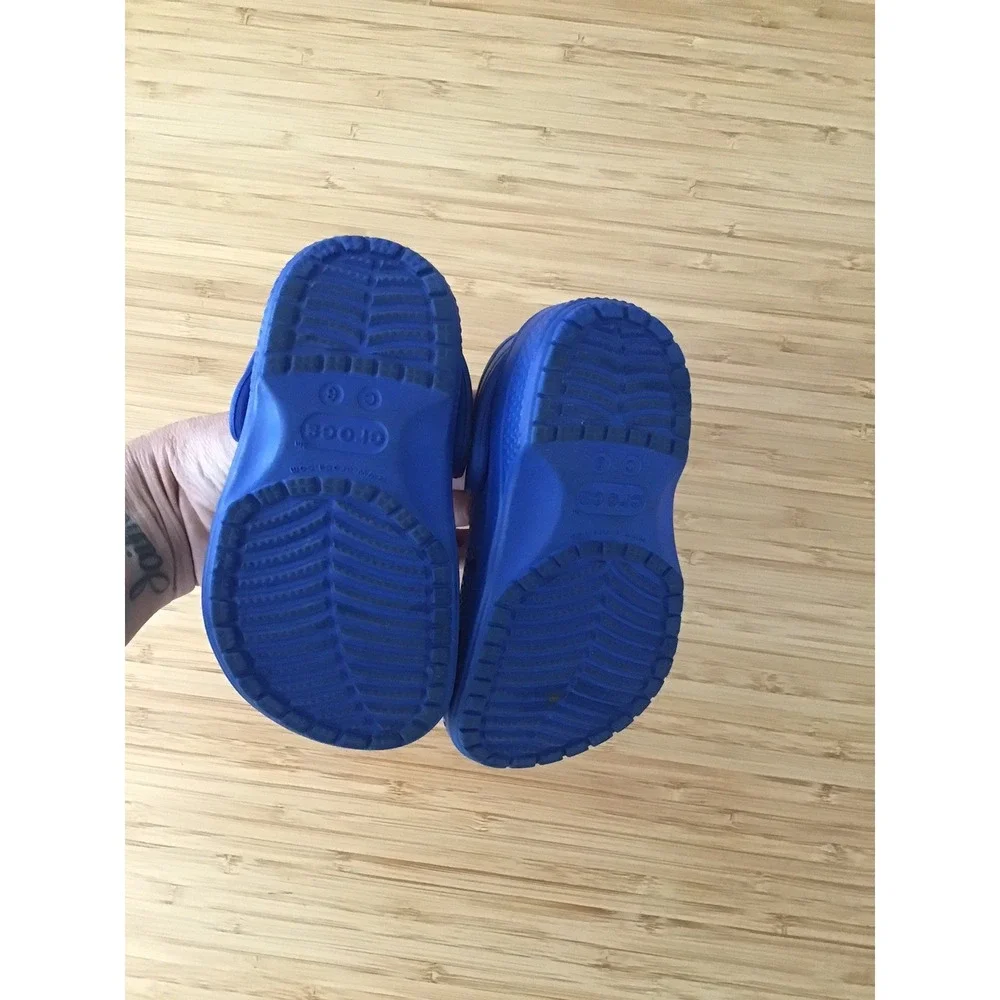 Crocs Blue Classic Clog Slip-On for Kids Size 6c
